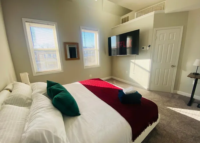 Spacious, Relaxing & Gorgeous 4Bd/4Ba House In Dc!